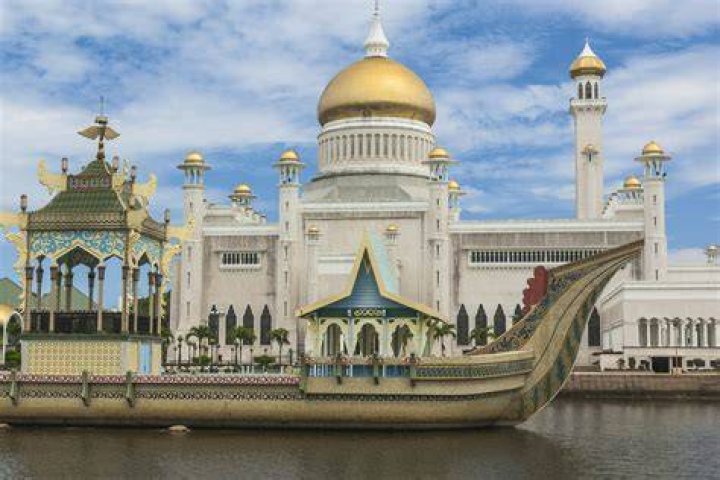 Brunei Darussalam travel Asia Lonely