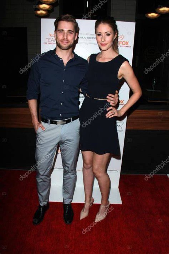 Dustin Milligan, Amanda Crew Stock Editorial Photo &copy; bossmoss 66863311