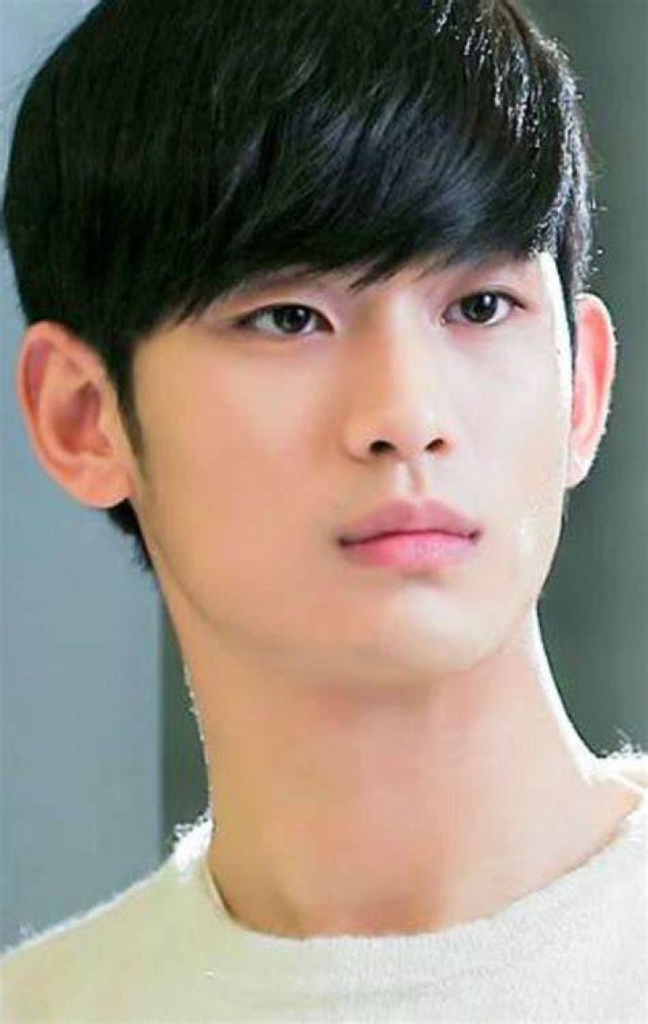 &Eacute;pingl&eacute; Sur Kim Soo Hyun Biography Net Worth Age Height Siblings Awards