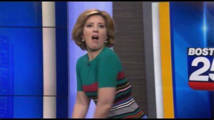 Elizabeth Hopkins dancing WFXT Boston 25 (4272021) YouTube