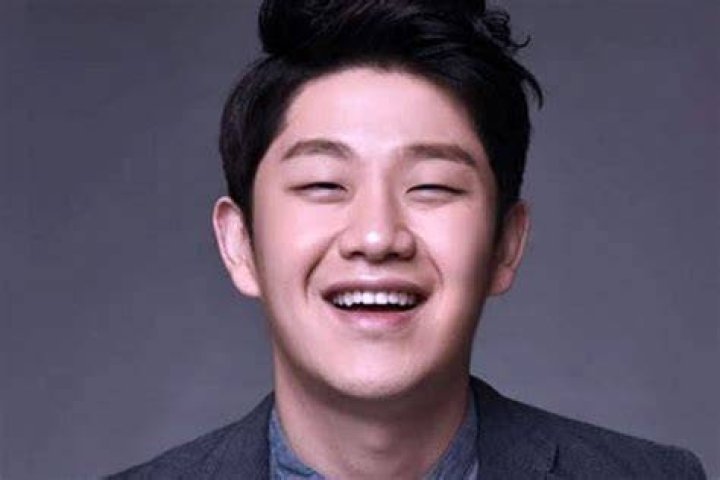 Korean Singer Choi SungBong's Wife, Dies At 33, Leaves Behind A Note