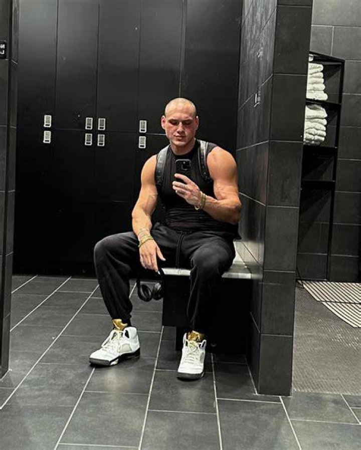 Leo Skepi's Amazon Page