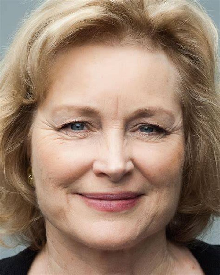 Lisa Harrow Moonbase Alpha Wiki Fandom