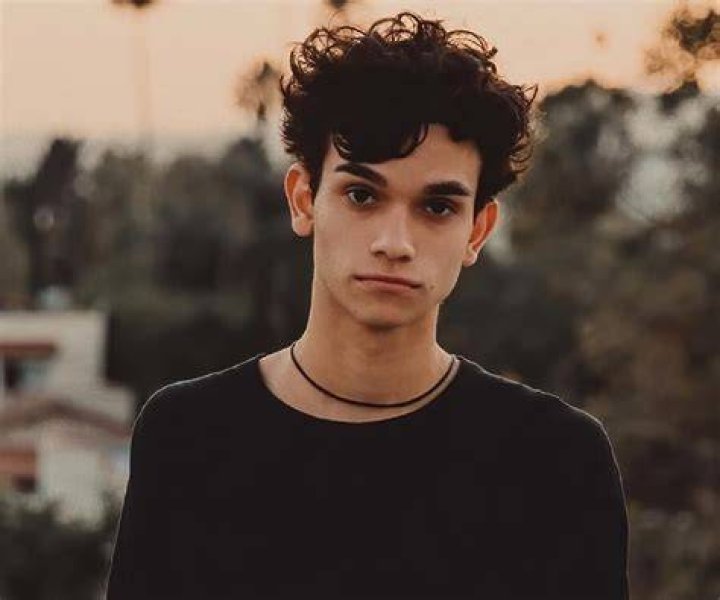 Marcus Dobre Wiki, Biography, Age, Girlfriend, Facts, Images and More