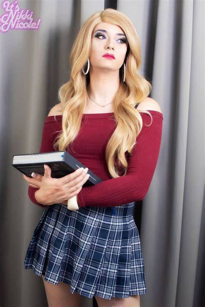NICOLE B All About Crossdresser
